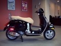 Культовый мотороллер Vespa получил электромотор